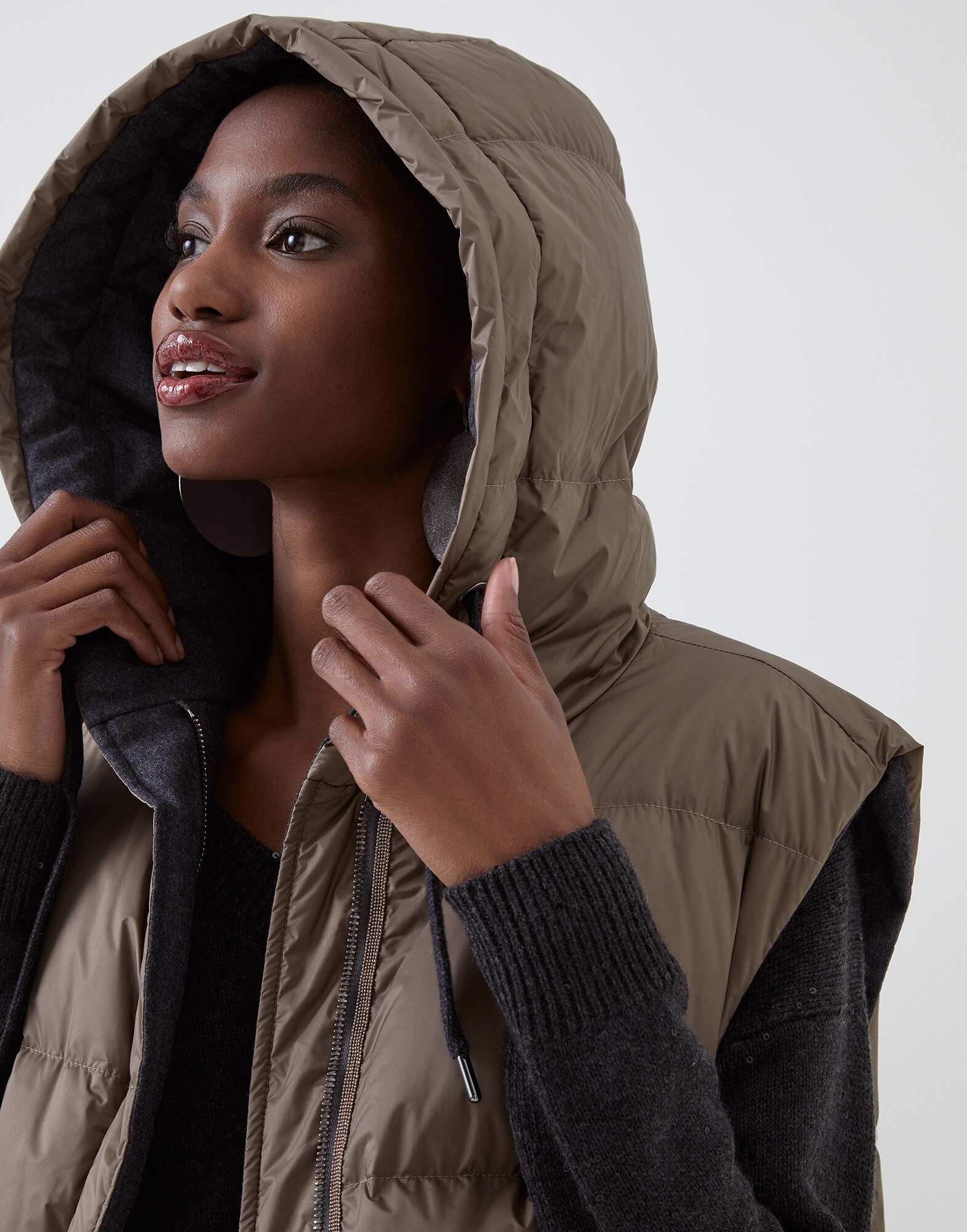 Down Sleeveless Jacket - Detail