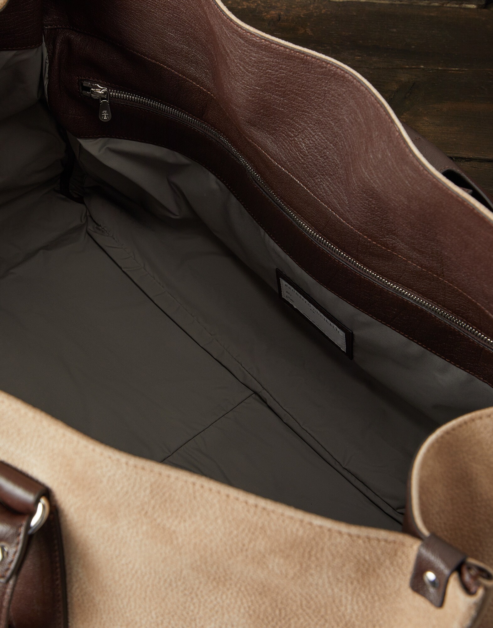 Travel Bag - Full look