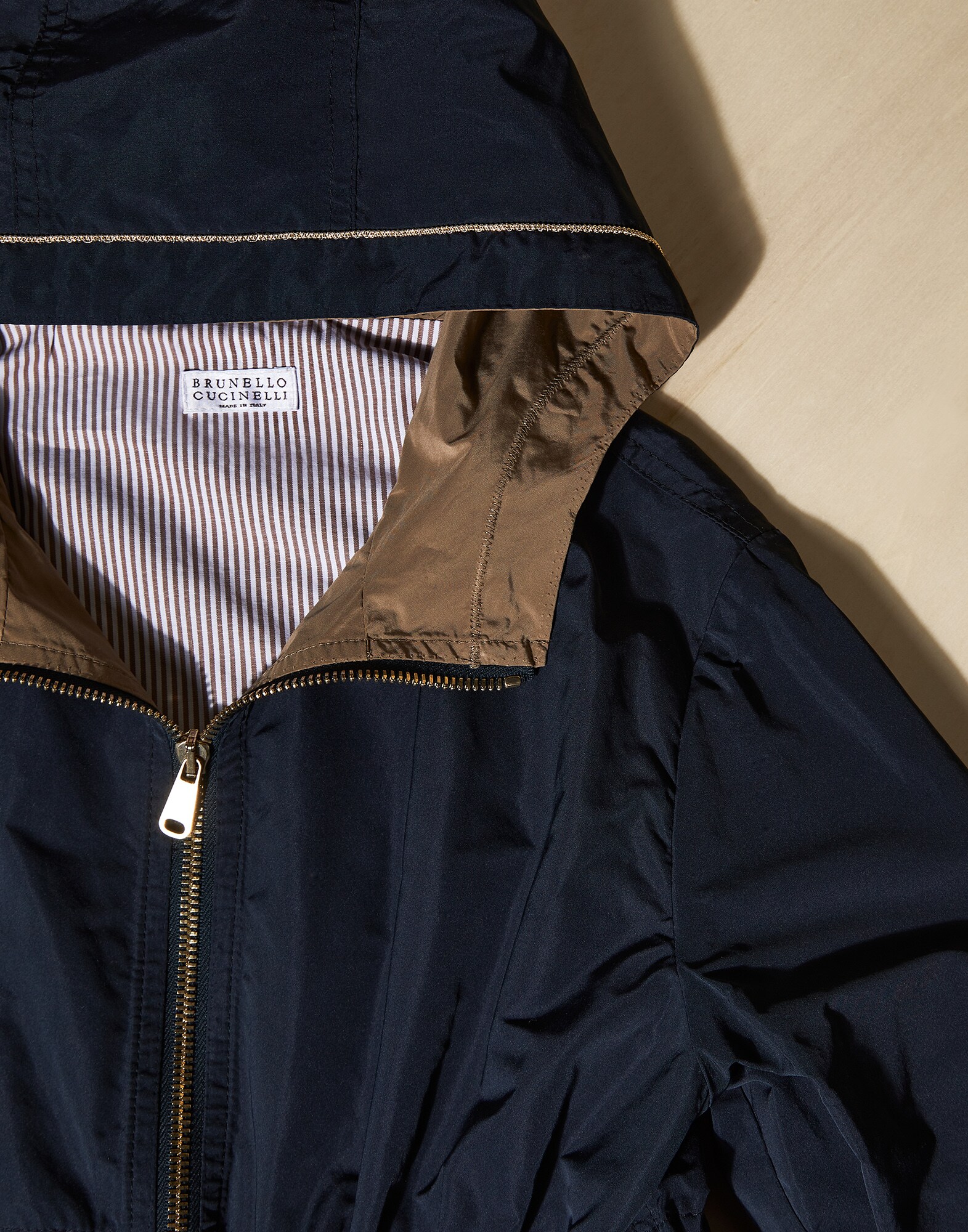 Outerwear - Vista de detalle