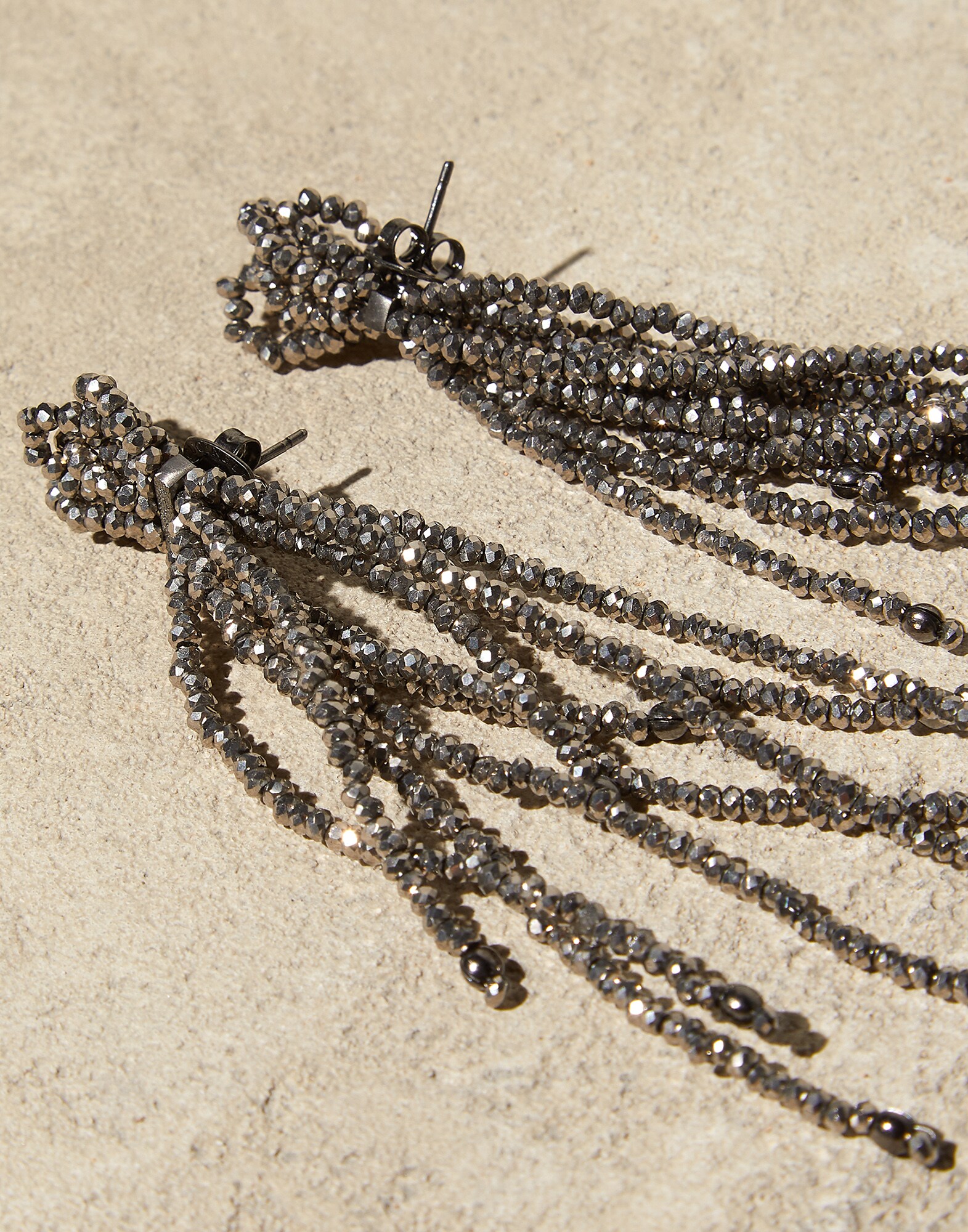 Earrings - Detail
