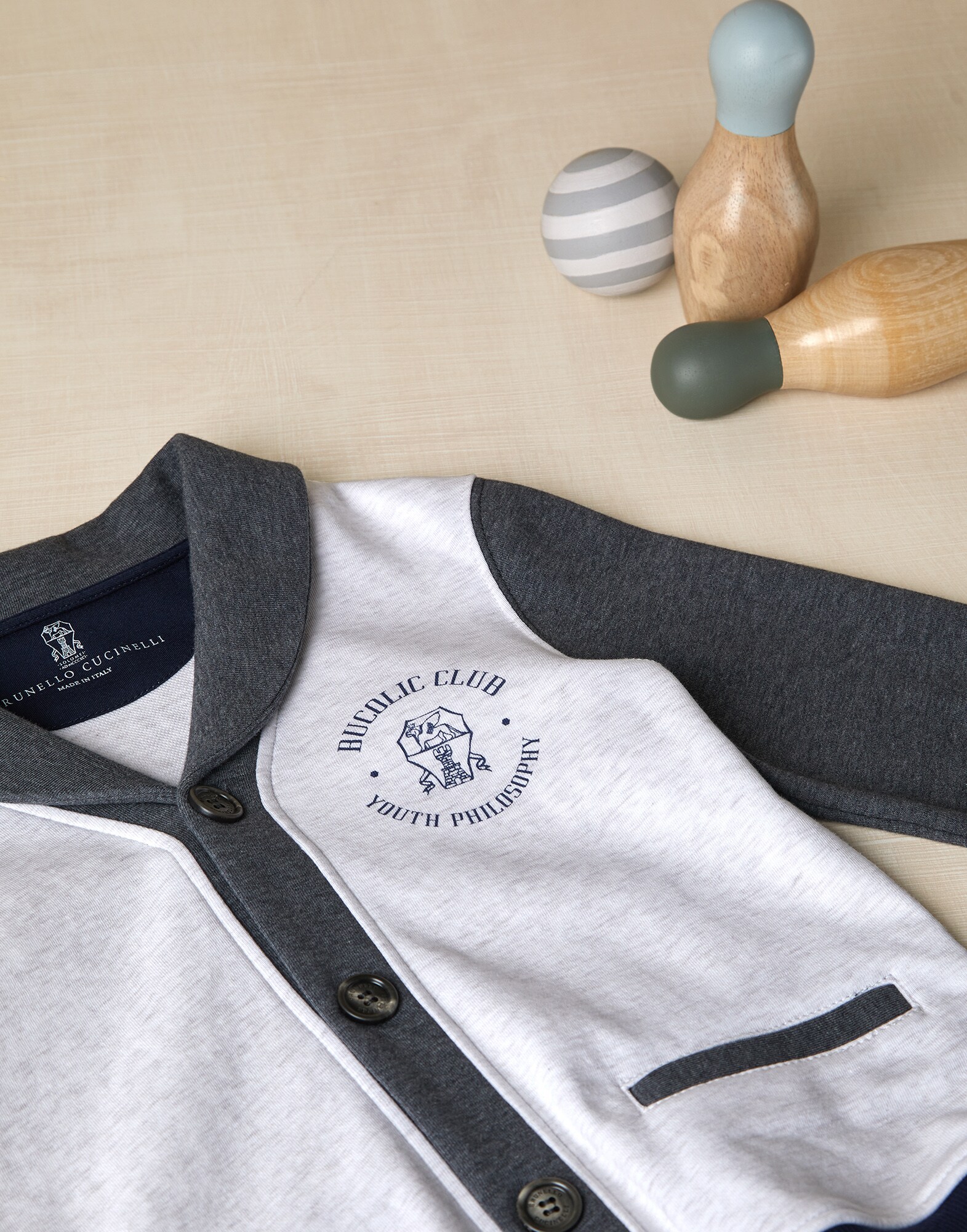 Topwear - Detail