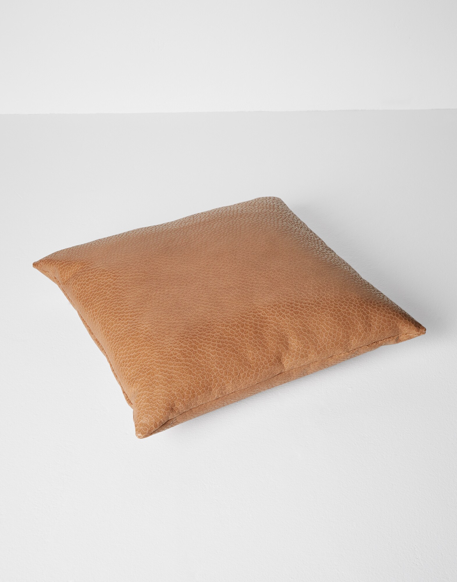 Coussins en cuir Brun Clair Lifestyle 0 - Brunello Cucinelli