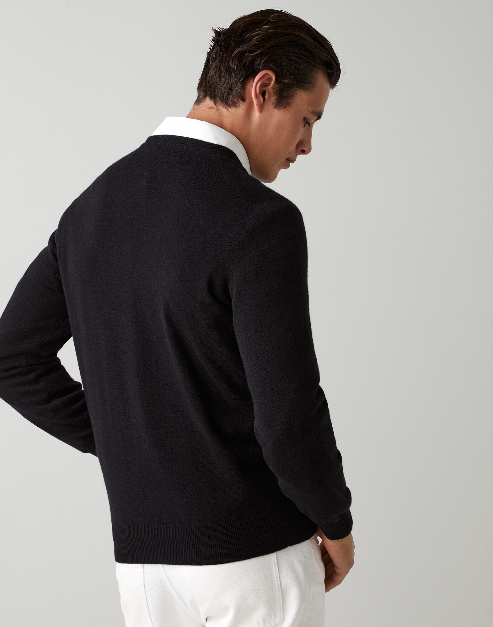 V-neck - Back view