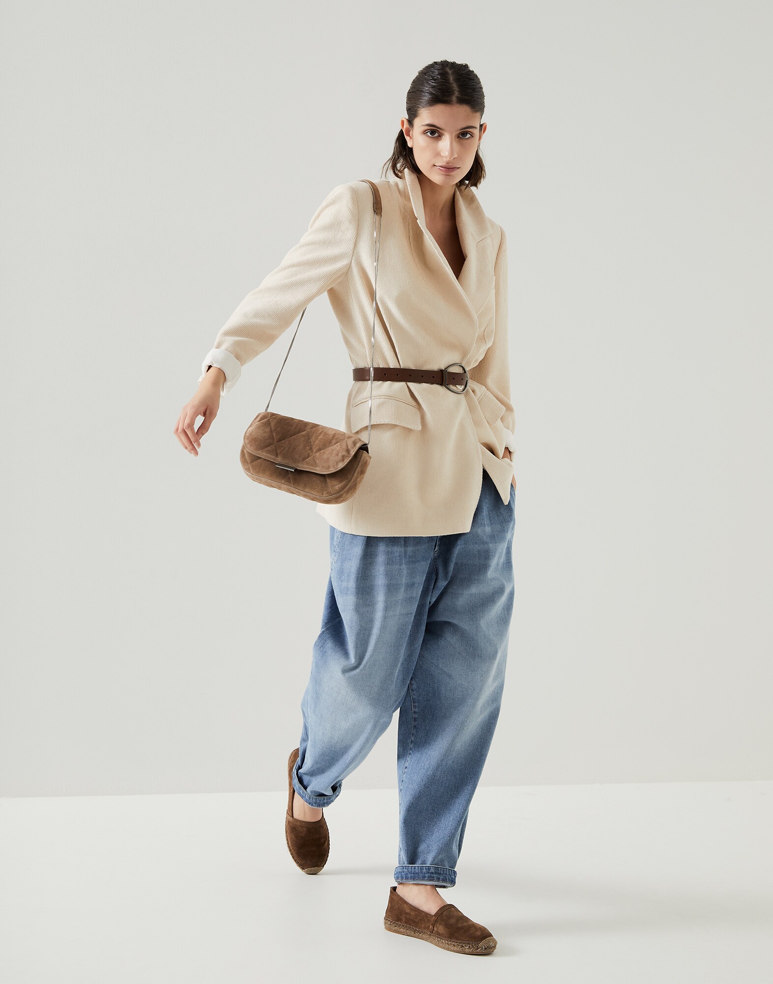 212WOUTFITEXTRAMAY12 image number 0