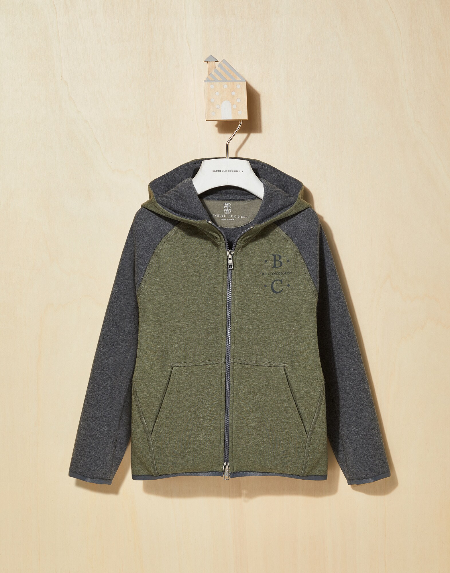 Topwear - Vue frontale