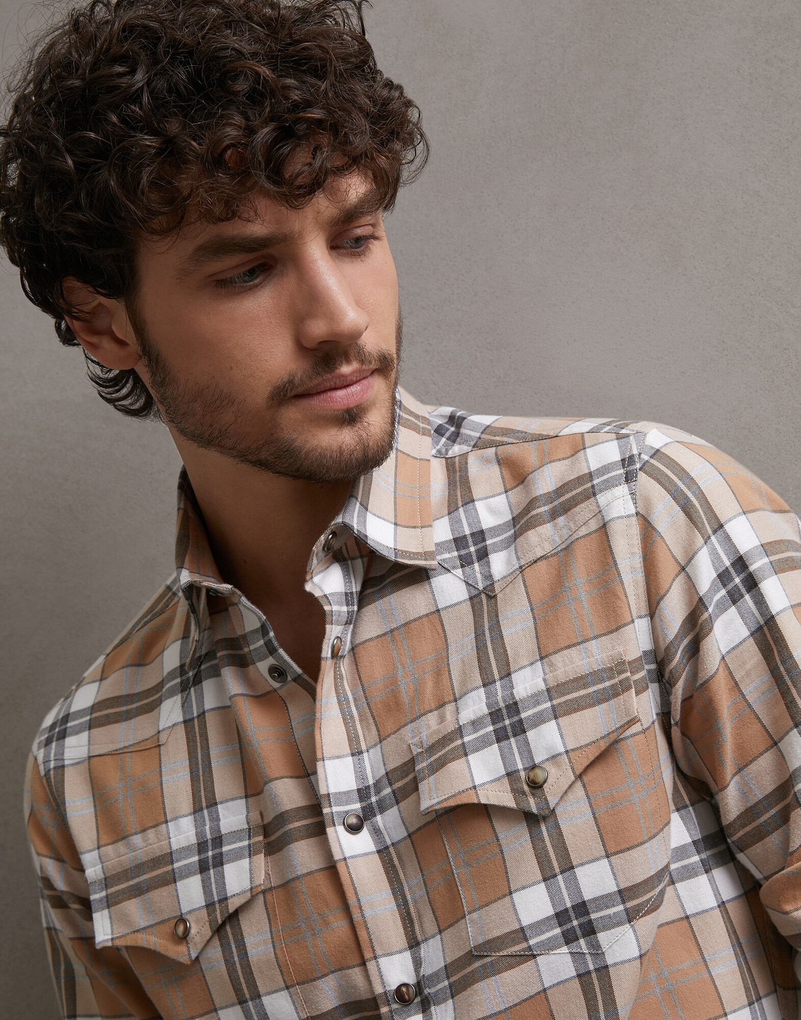 Casual Shirt - Detail