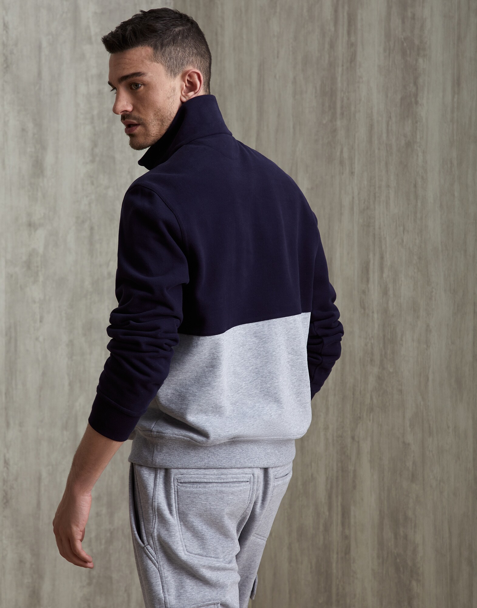 Sweatshirt - Back view