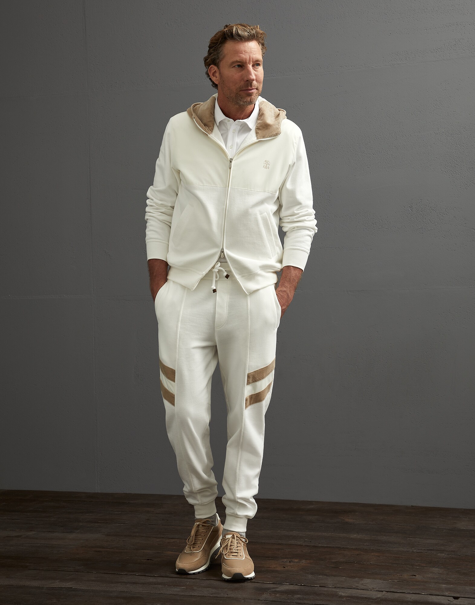Sweatshirt - Full look
