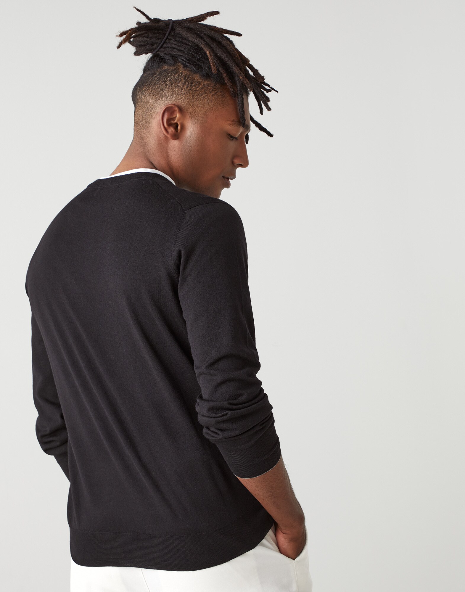 V-neck - Back view