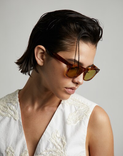 Mr. Brunello - Editorial view