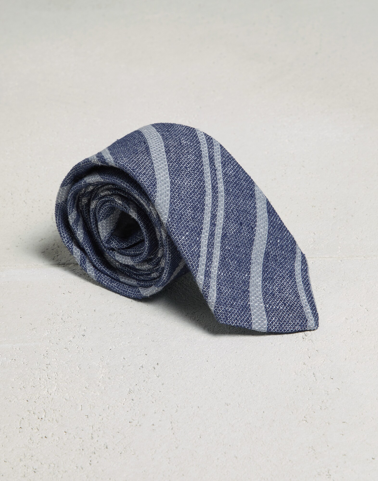 Tie - Back view