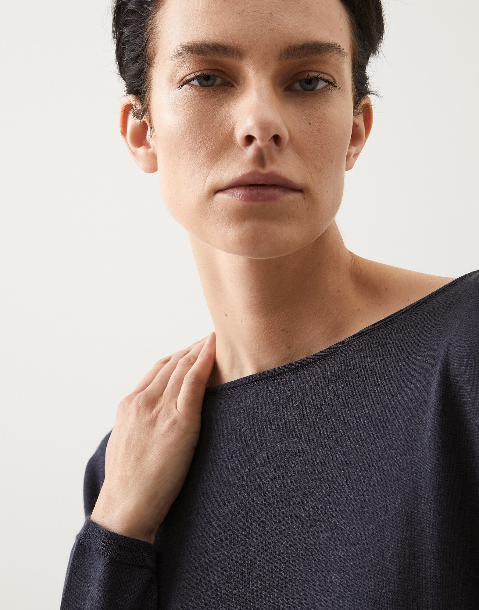Scoop Neck - Detail