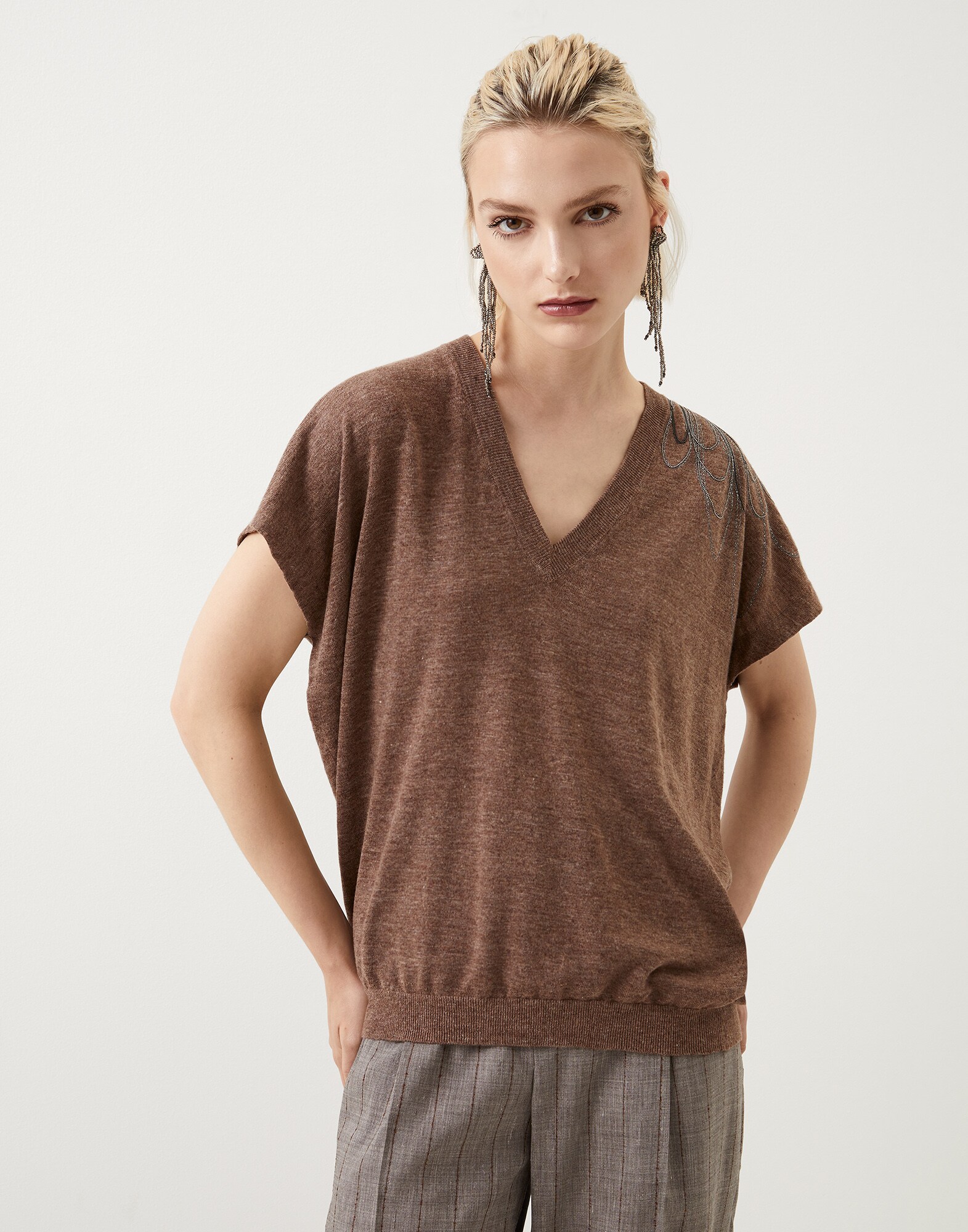 V-neck - Front view