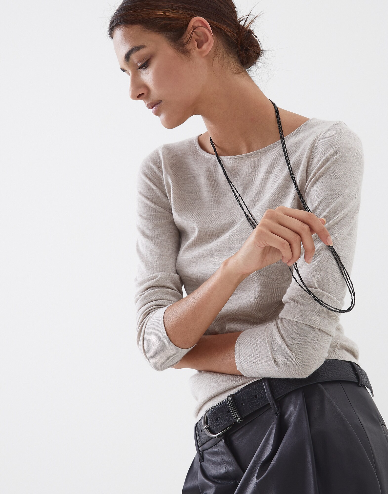 Scoop Neck - Editorial view