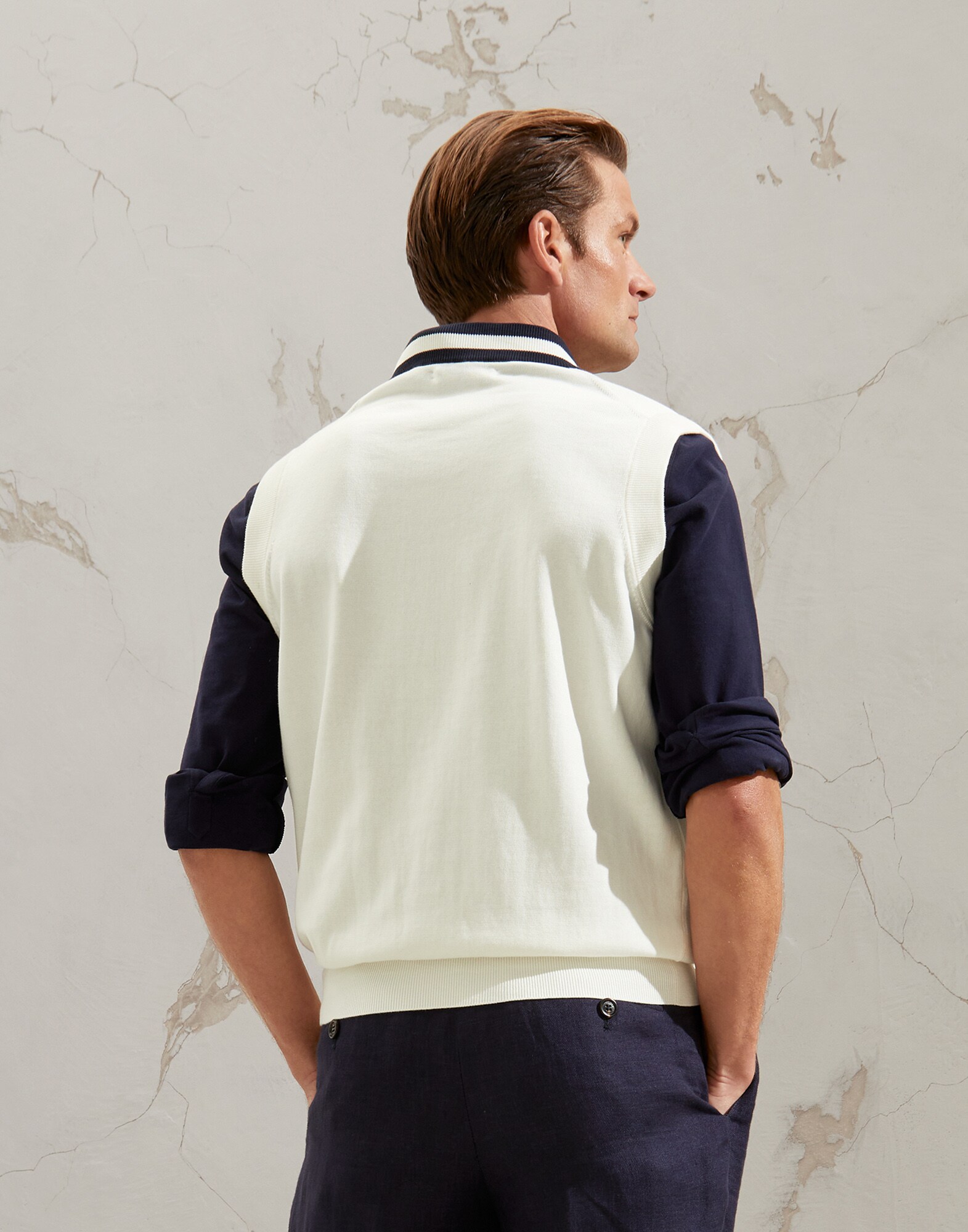 Pull Col V - Back