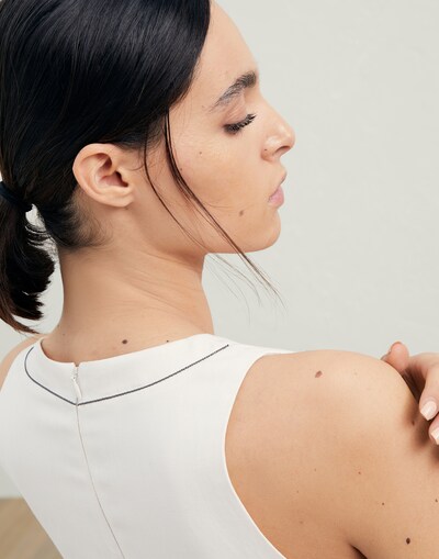 Gown - Detail view